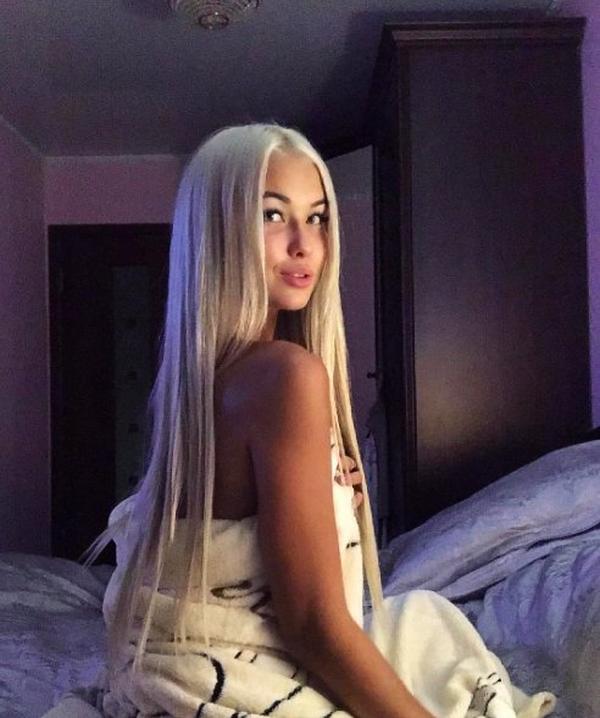 Hiromi Lux Your Dream Companion Awaits in Iceland